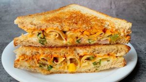 macaroni cheese sandwich