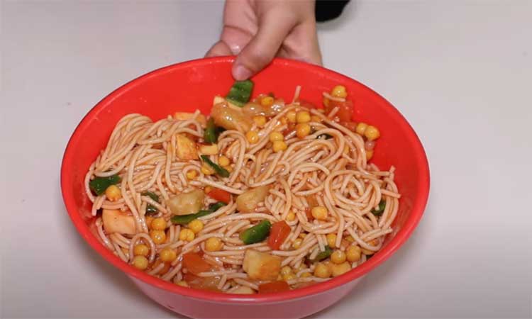 noodles salad