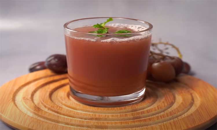 red grapes juice