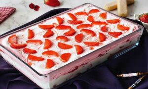 strawberry icebox cake dessert