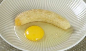 banana cake in frying pan